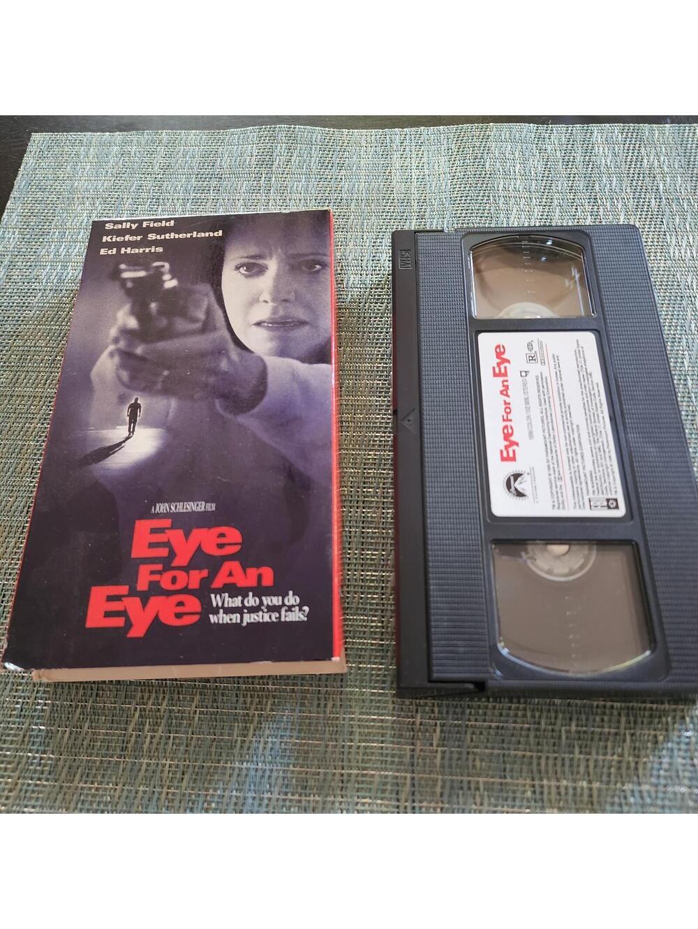 Eye for an Eye VHS (1996) – Tested Excellent Condition – Paramount Home Video